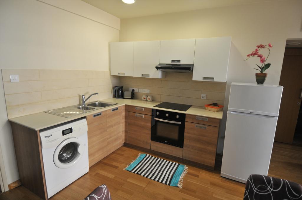 Ithaki Phinikoudes Apartment No. 204 Larnaca Quarto foto