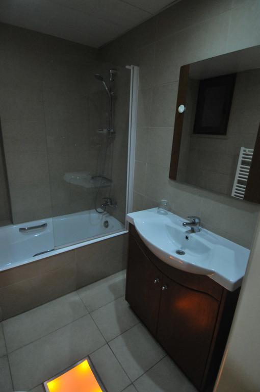 Ithaki Phinikoudes Apartment No. 204 Larnaca Quarto foto
